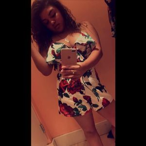 Meet your Posher, Lesli